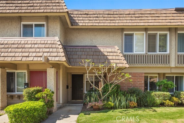 Foto principal - 10300 Columbia River Ct