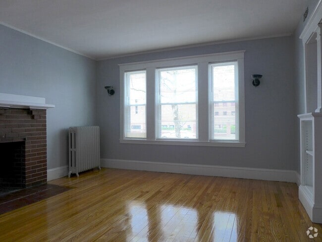 Building Photo - 610 Cambridge St