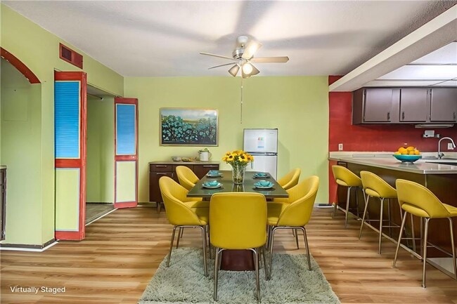 Building Photo - 112 Camelot Dr