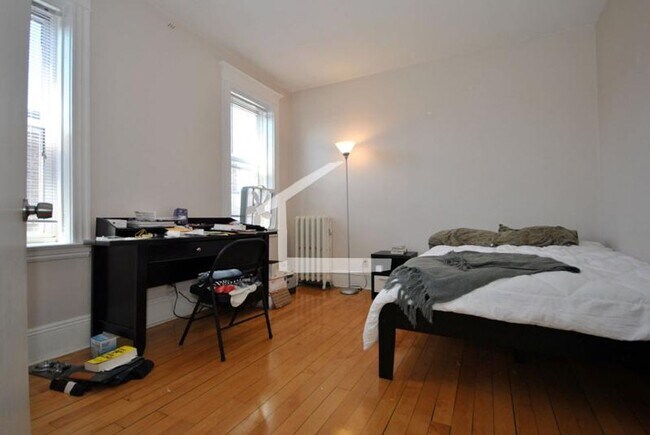Photo - Avl 5/1 No Fee! Sunny top floor 2BR in Allston! Apartment