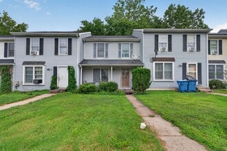 Building Photo - 8 Cypress Dr
