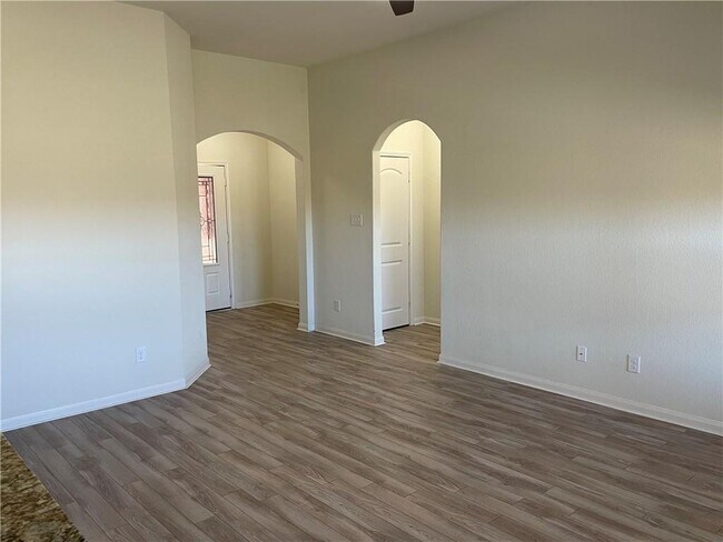 Foto del edificio - 1252 Violet Ln