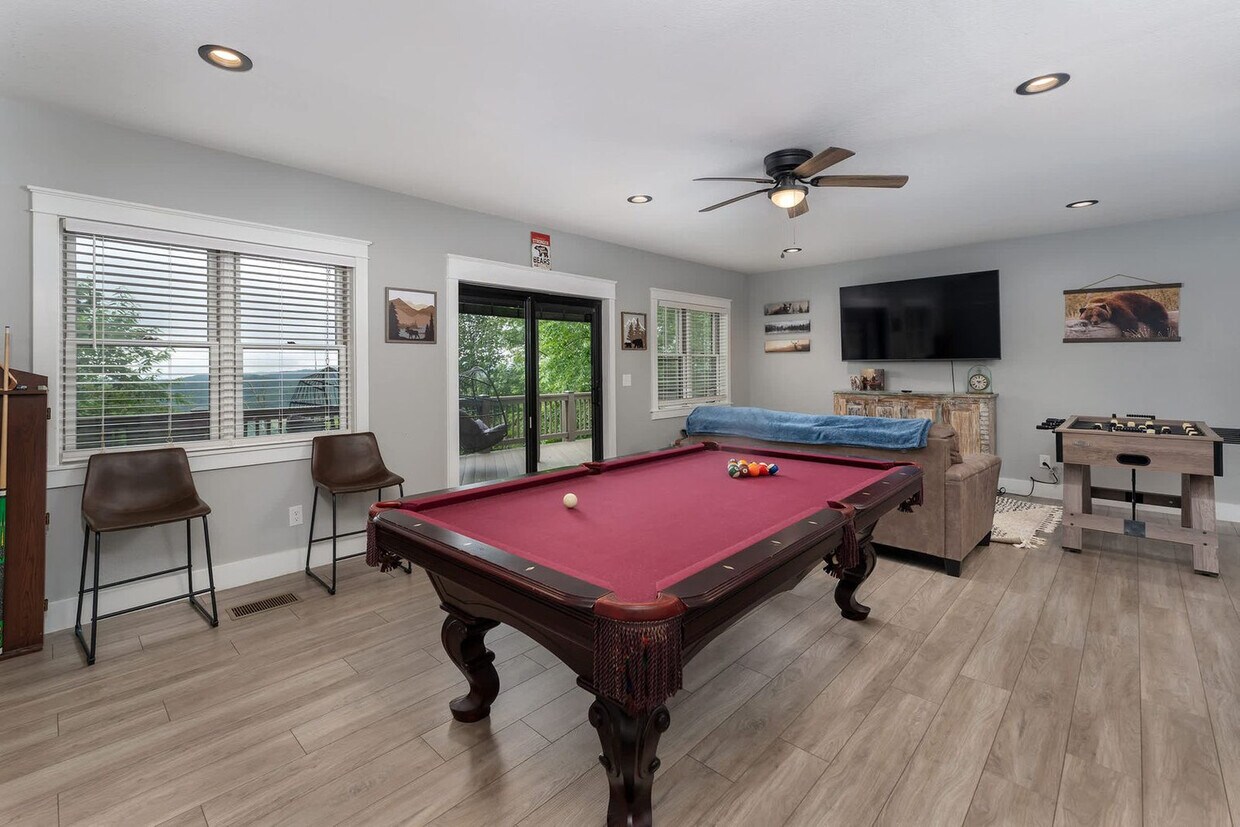 Foto principal - 49 Valley Dr