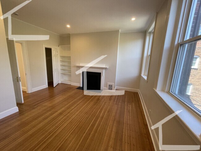 Foto del edificio - Avl Now - No Fee! Massive luxury Brookline townhouse 4BR/2.5BA