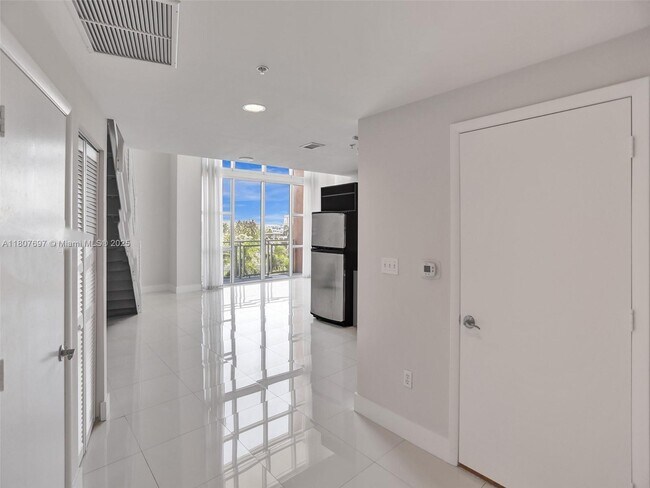 Foto del edificio - 244 Biscayne Blvd