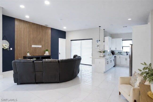 Foto del edificio - 3208 31st St W