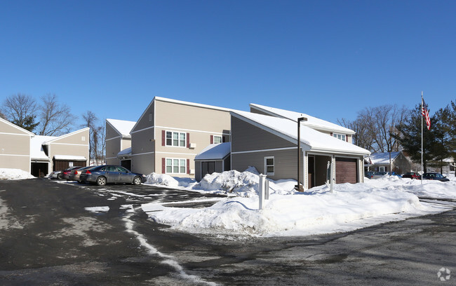 Building Photo - Peppertree Apartments