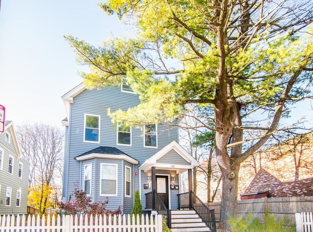 Foto principal - 757 Washington St