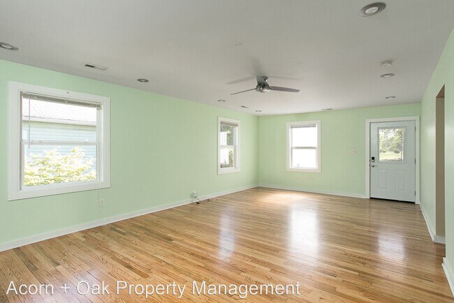 Building Photo - 5 br, 3 bath House - 808 Kent St
