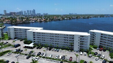 Building Photo - 3010 Marcos Dr