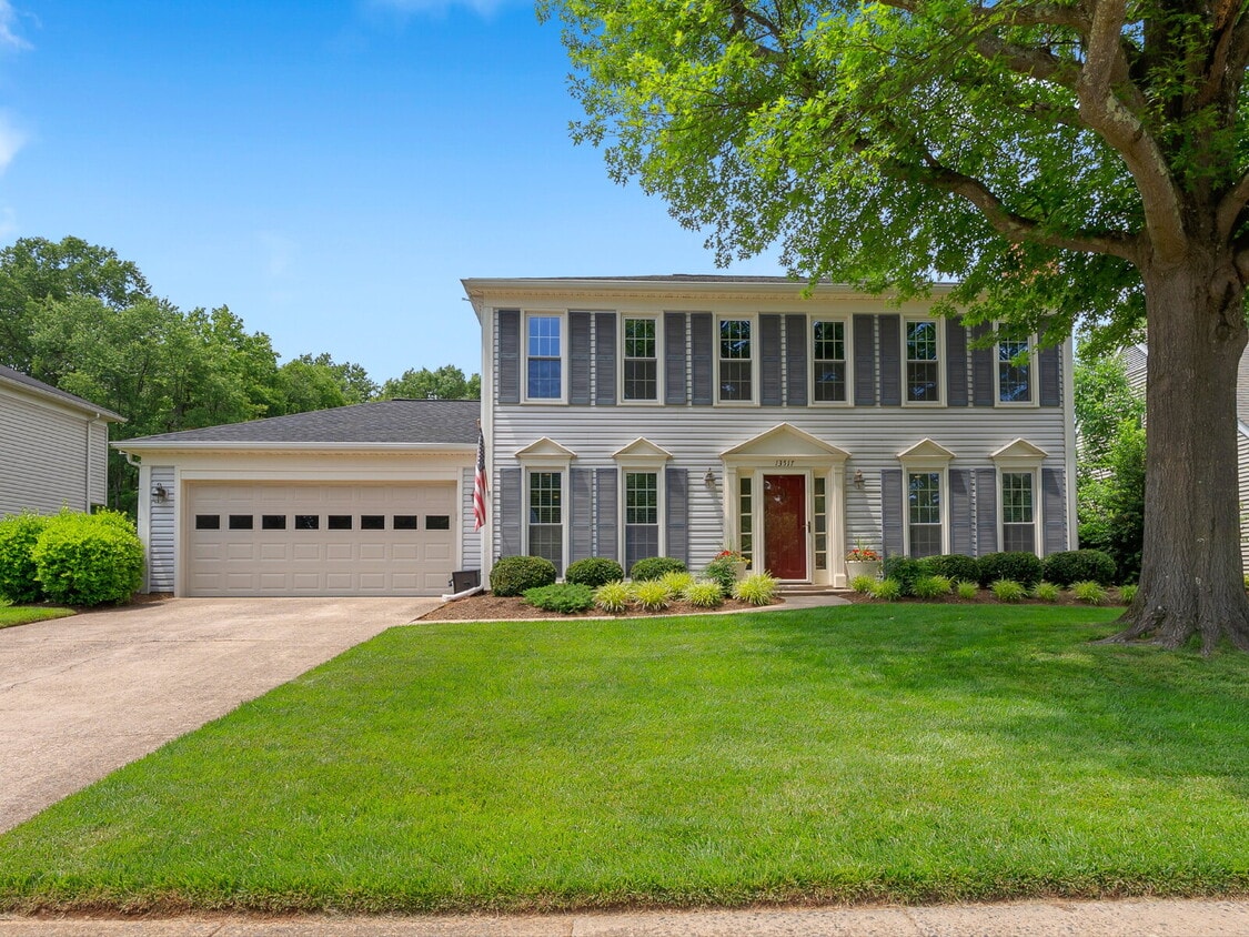 Primary Photo - Your Dream Home Awaits!