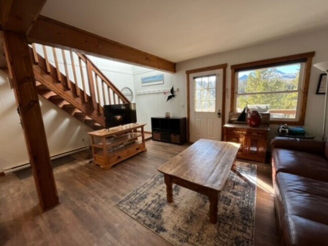 Foto del edificio - Winter Seasonal Lease! Sun filled, furnish...