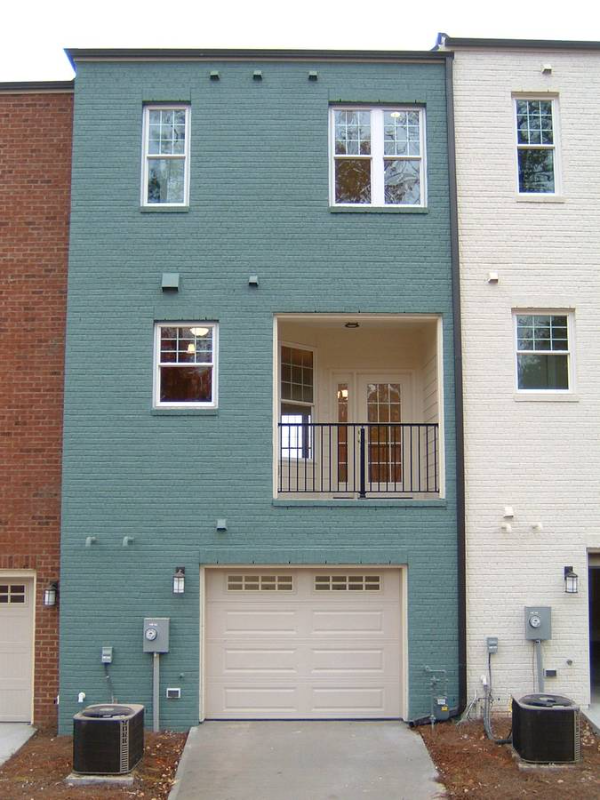 Building Photo - 140 Finsbury St