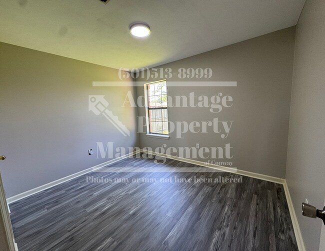 Foto del edificio - 2215 Cedar Oaks Dr