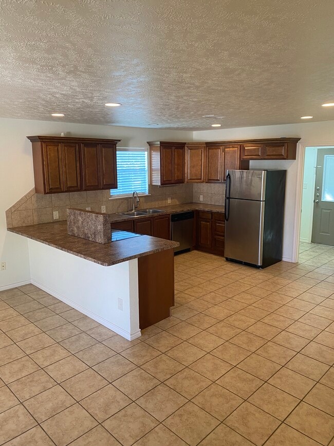 Building Photo - 200 W Crosby St