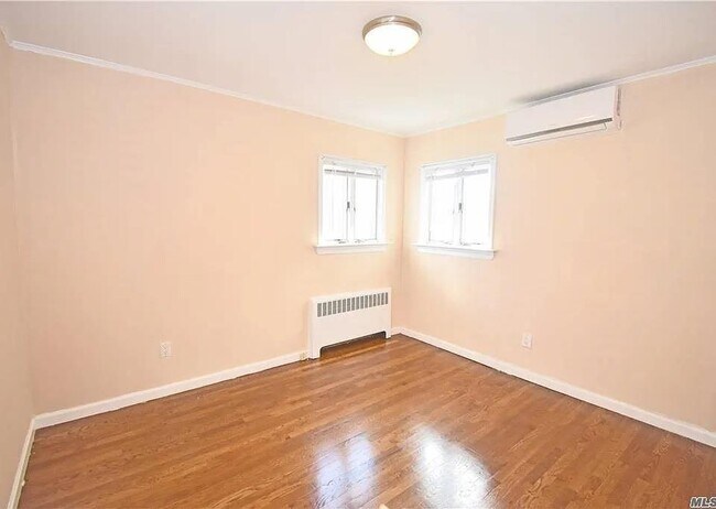 Building Photo - 68 Willets Dr