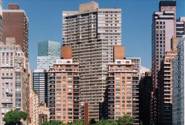 Foto principal - 420 E 54th St