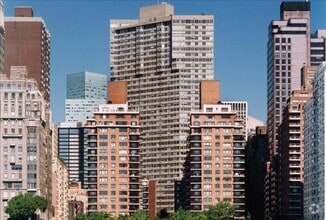 Building Photo - 420 E 54th St