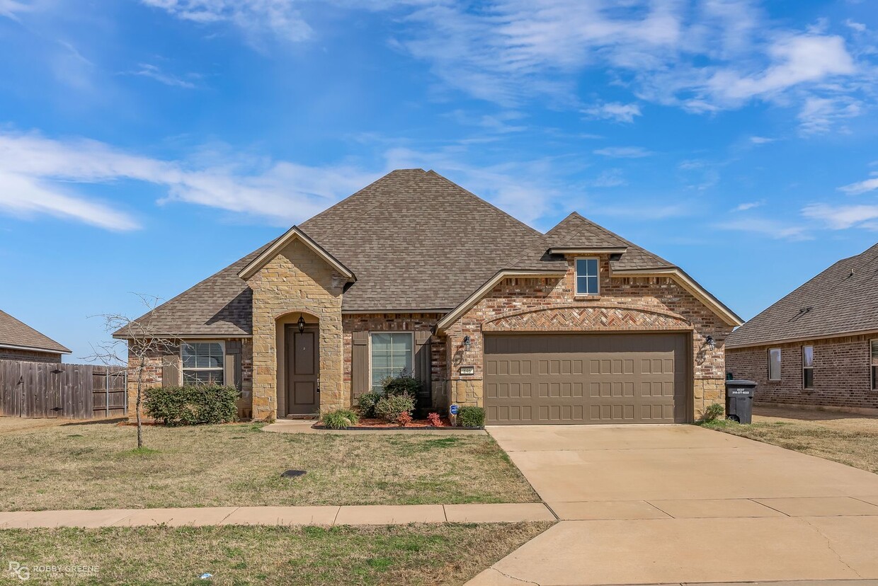 Foto principal - Waterford Bend at Legacy Subdivision