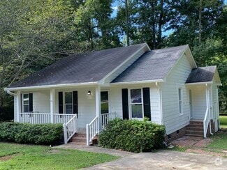 Building Photo - 230 Redberry Dr