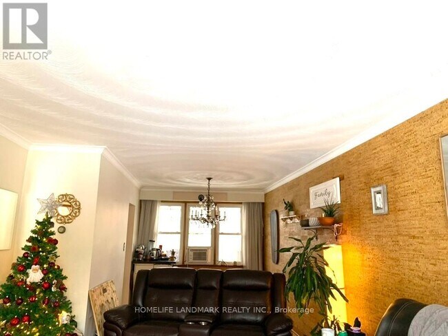 Photo du bâtiment - 860 Francis Rd