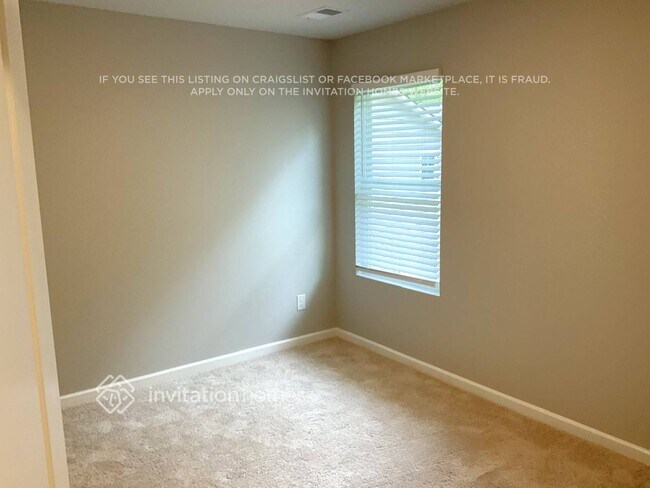 Foto del edificio - 141 Creek Crossing Ln