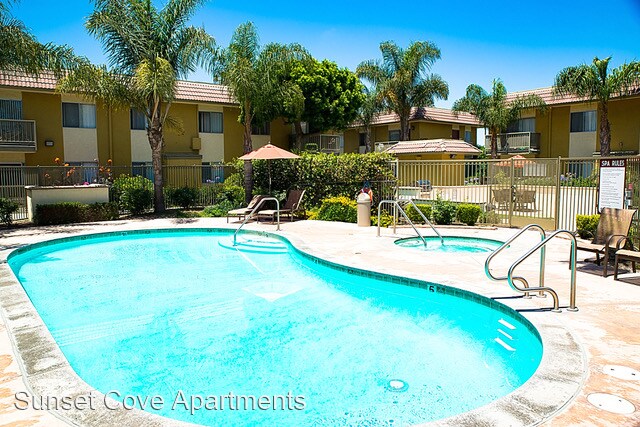 Foto principal - 1470 S Victoria Ave