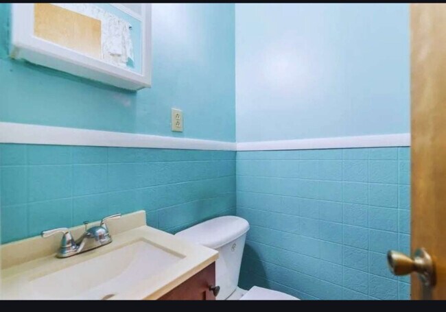 Foto del edificio - 1553 Hurley Cir