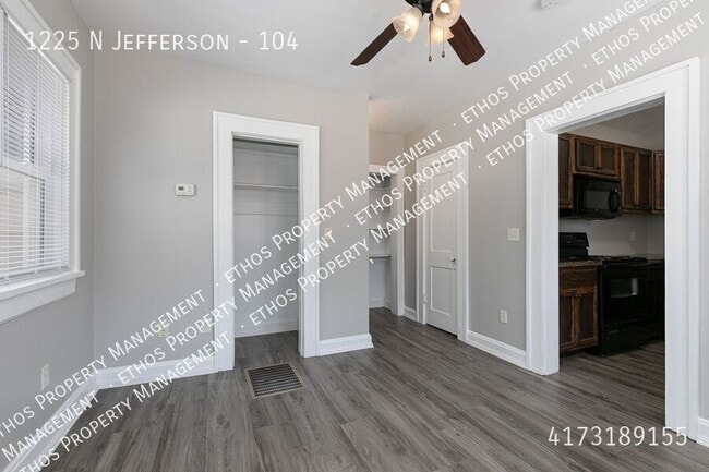 Building Photo - 1225 N Jefferson Ave