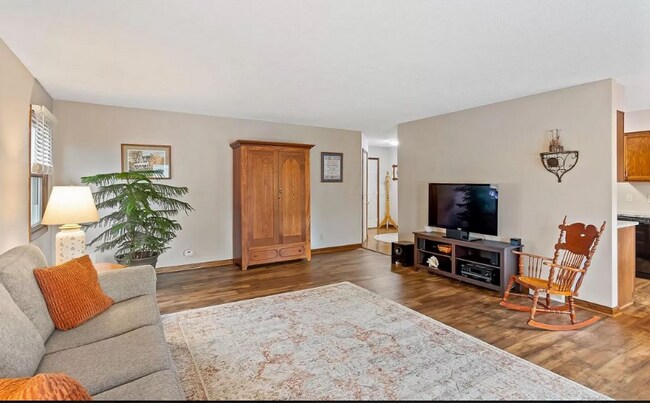 Foto del edificio - 301 Hearthstone Dr