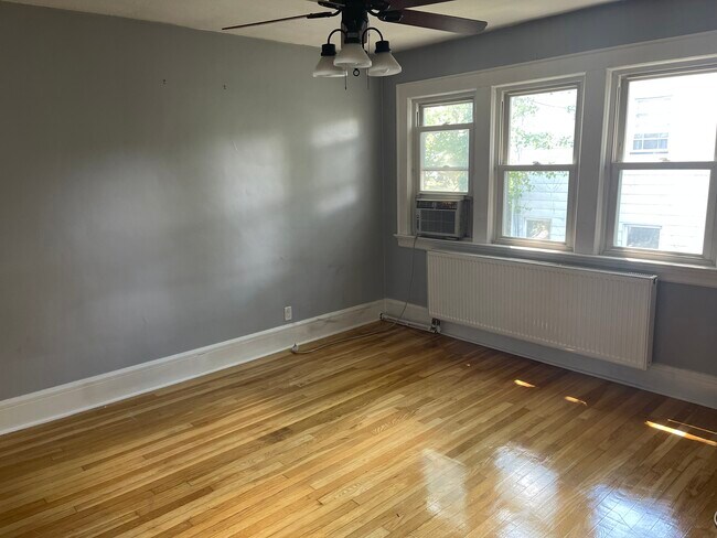 Building Photo - 1128 Caldwell Ave