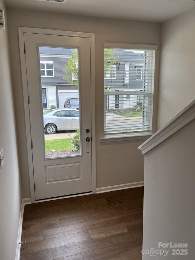 Foto del edificio - 3159 Hutton Gdns Ln