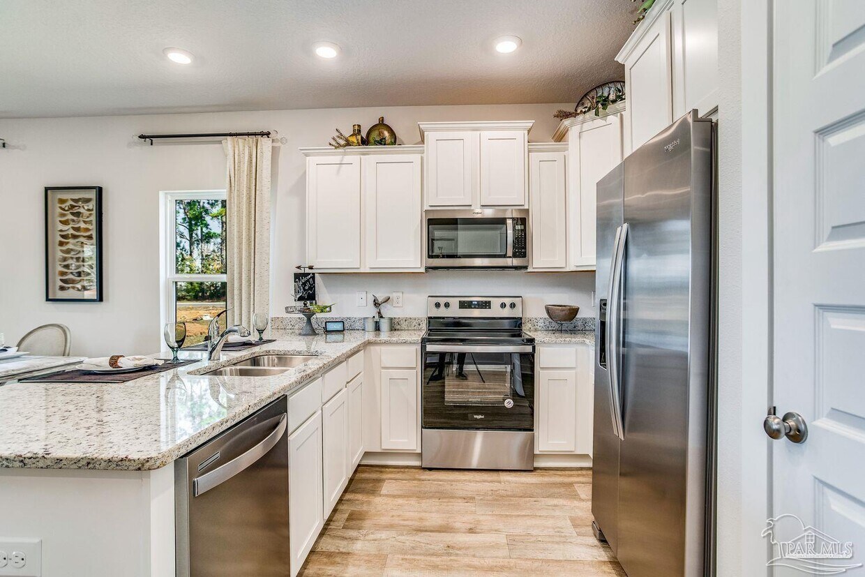 Foto principal - 9853 Mcluvin Rd