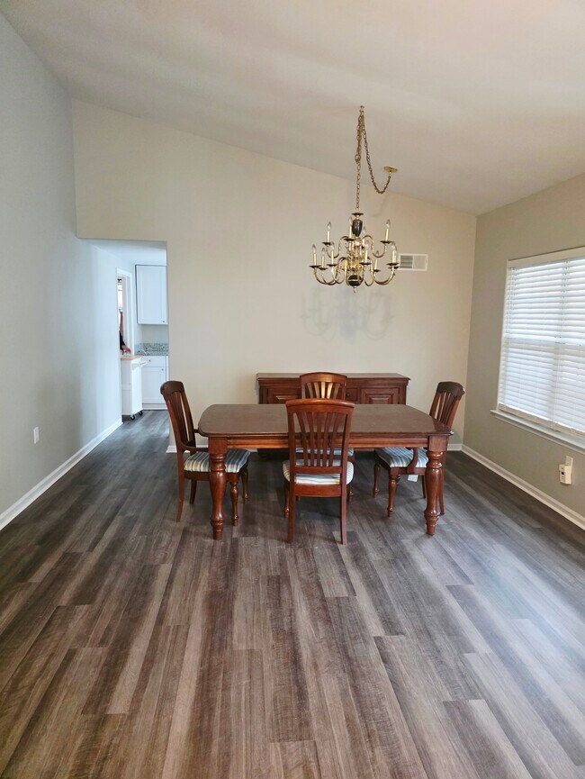 Foto del edificio - 974 A Thornbury Ln