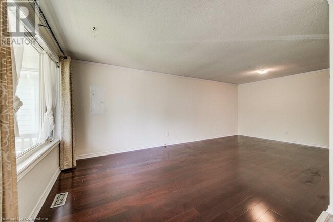 Building Photo - 90 Blackhorne Dr