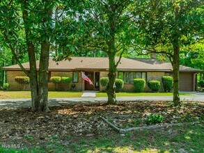 Building Photo - 37 Calabash Dr