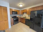 Primary Photo - 7 N Hill Dr