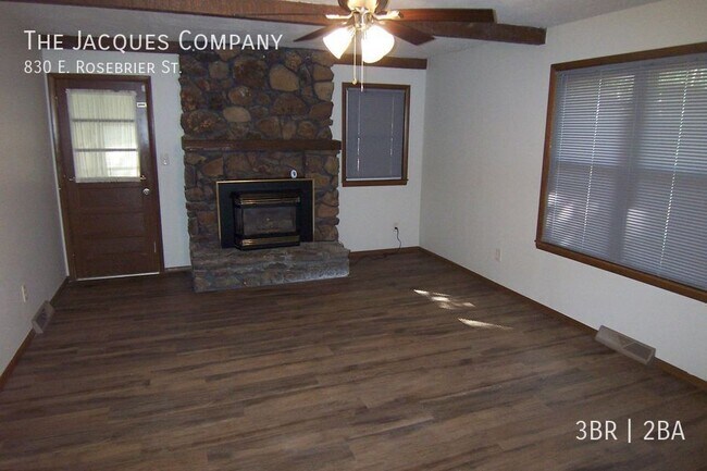 Foto del edificio - 830 E Rosebrier St