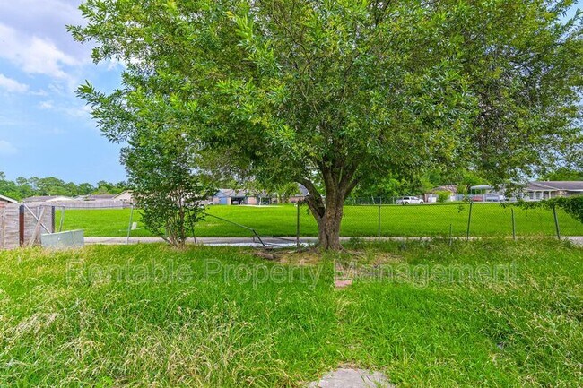 Foto del edificio - 14634 Dartwood Dr