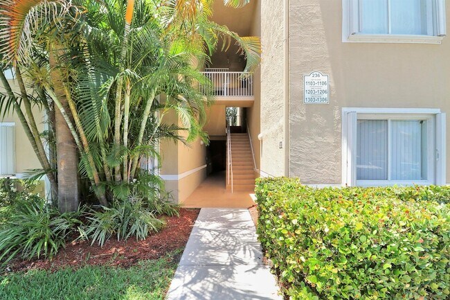 Foto del edificio - 236 Village Blvd