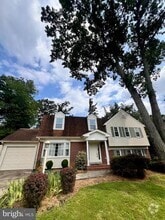 Building Photo - 2215 Loch Lomond Dr