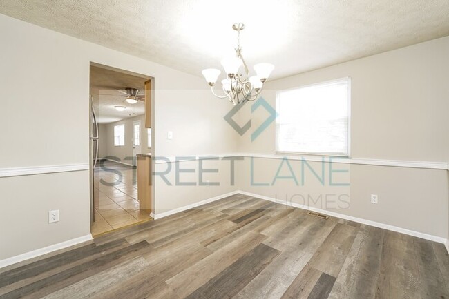 Building Photo - REDUCED! - Now offering $500 off first ful...