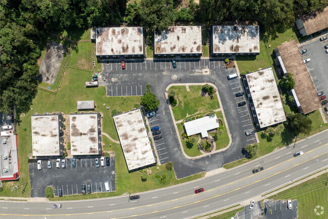 415 Northside Dr - Top View - Le Mans Apartments