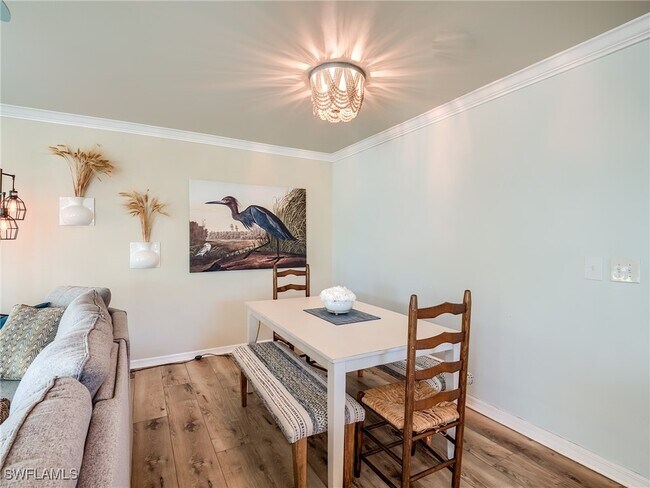 Foto del edificio - 6020 Cypress Ln