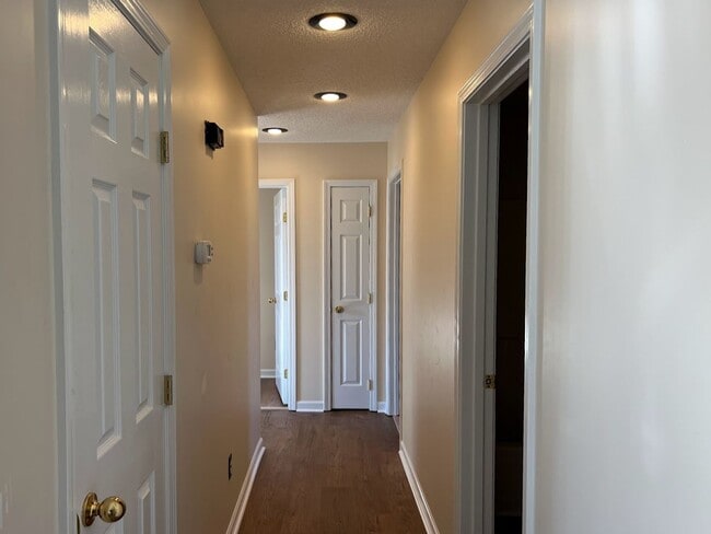 Building Photo - 129 Meadowlark Drive