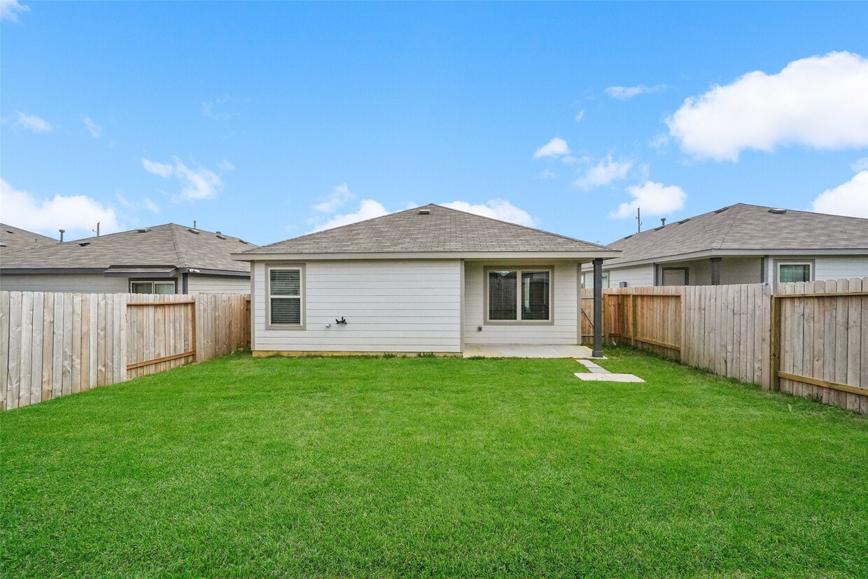 Building Photo - 21823 Willow River Canyon Ln