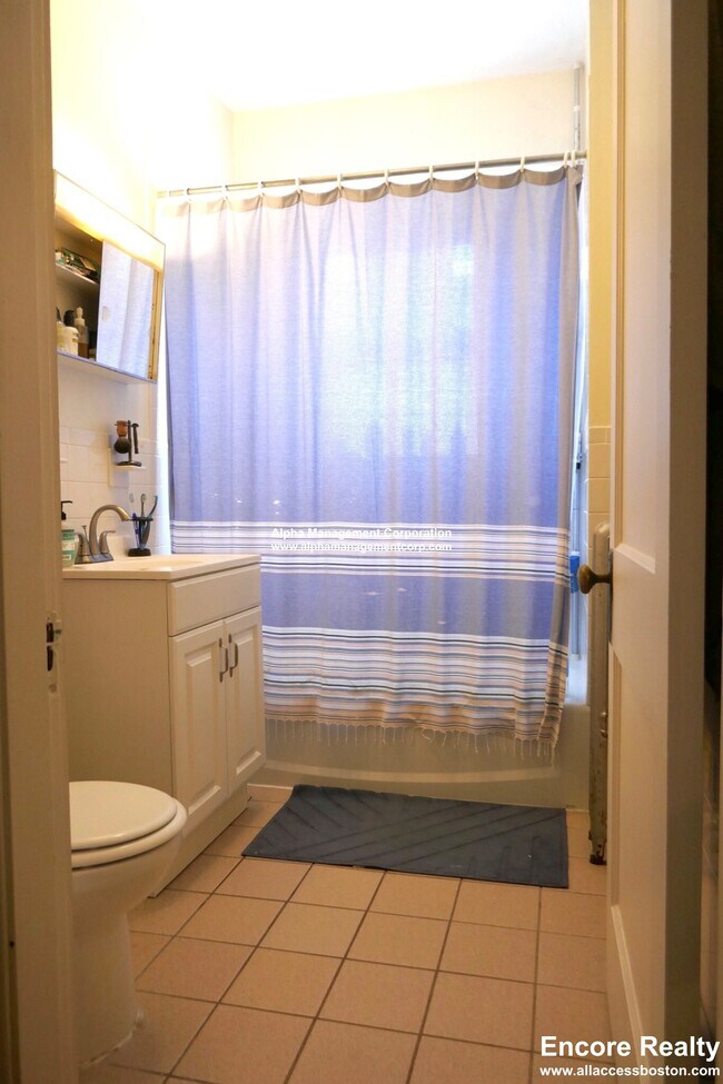 Foto del edificio - 163 Summer St