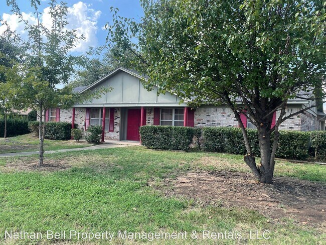 Building Photo - 3 br, 2 bath House - 2715 Ridgeview Rd