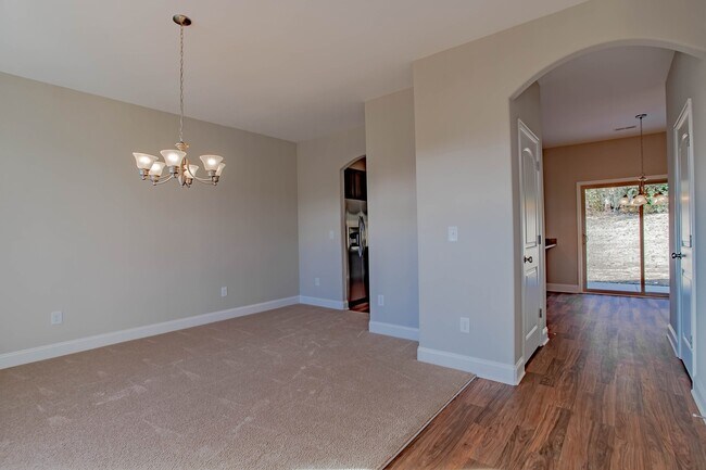 Foto del edificio - Beautiful 4 Bedroom 2.5 Bathroom Home in T...