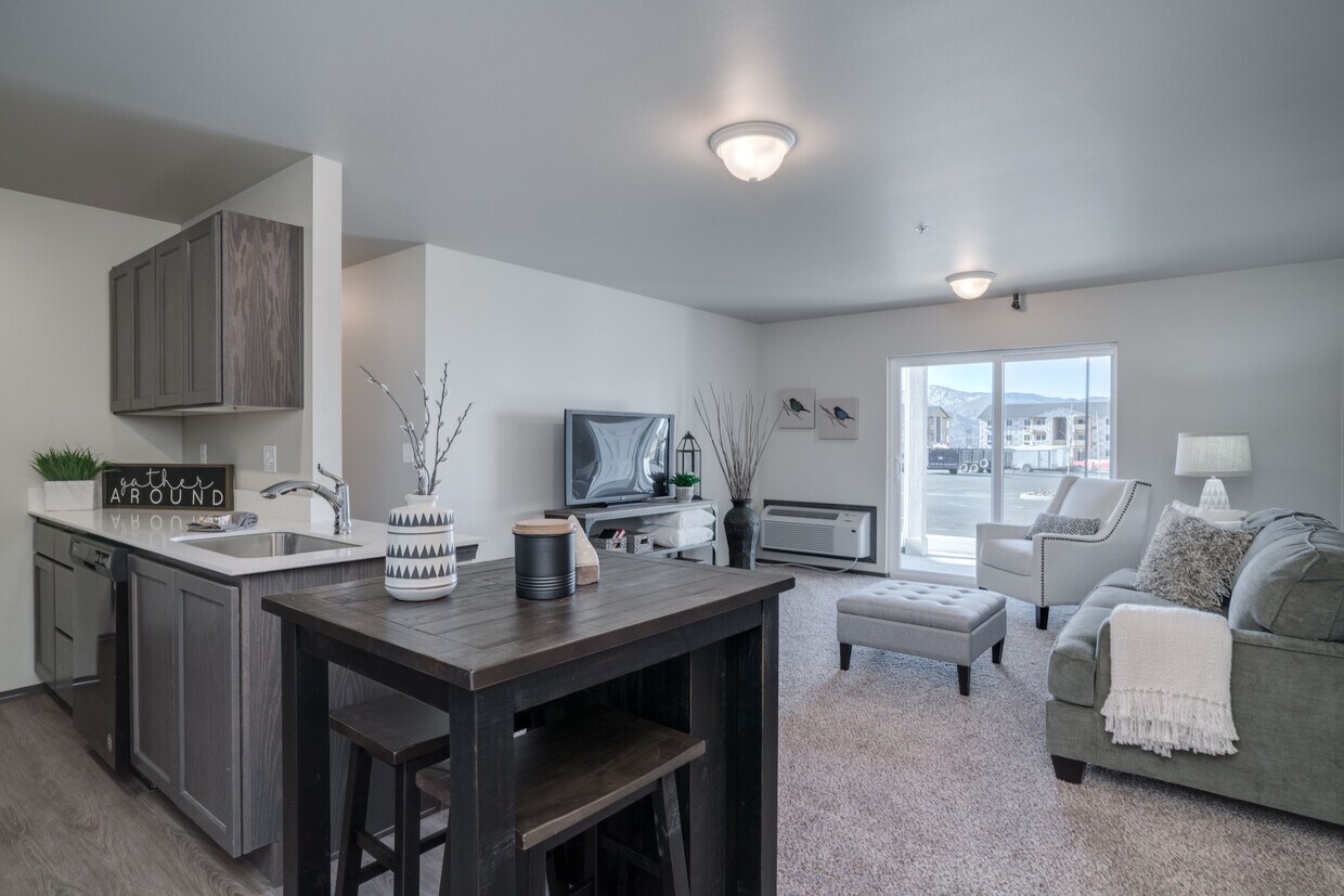 Altitude Apartments in East Wenatchee, WA